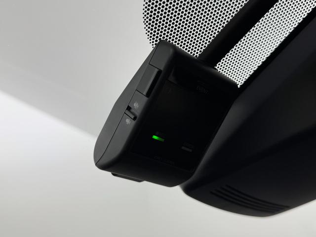 アクア Ｓスタイルブラック　純正ナビ（ＢＴ，フルセグＴＶ）　バックカメラ　前方ドライブレコーダー　コーナーセンサー　衝突軽減ブレーキ　レーンキープ　アクセル踏み間違い防止　オートマチックハイビーム　プッシュスタート　ＬＥＤライト（13枚目）