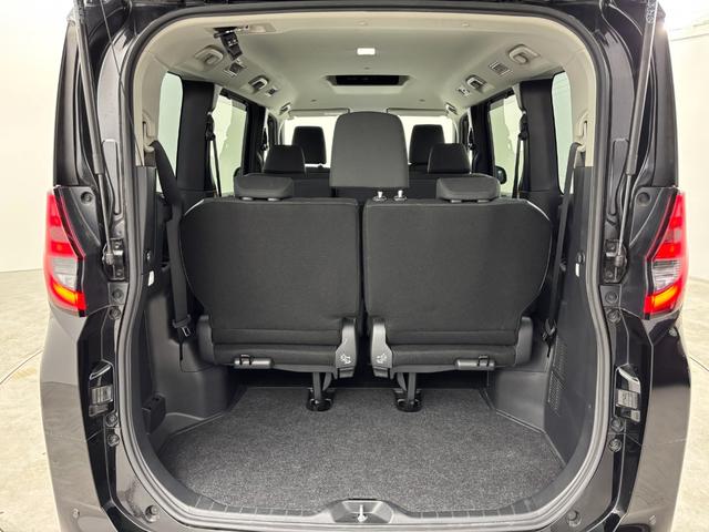 ノア ハイブリッドG 純正10.5型DAナビ 全方位カメラ ETC2.0 前後ドラレコ レーダークルコン トヨタセーフティセンス アクセル踏み間違い防止 パーキングアシスト 片側電動スライドドア 純正16インチAW LED(16枚目)