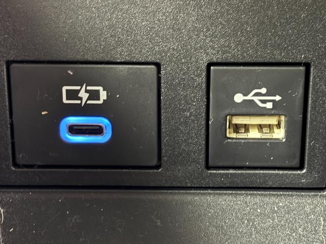 ノア ハイブリッドG 純正10.5型DAナビ 全方位カメラ ETC2.0 前後ドラレコ レーダークルコン トヨタセーフティセンス アクセル踏み間違い防止 パーキングアシスト 片側電動スライドドア 純正16インチAW LED(30枚目)