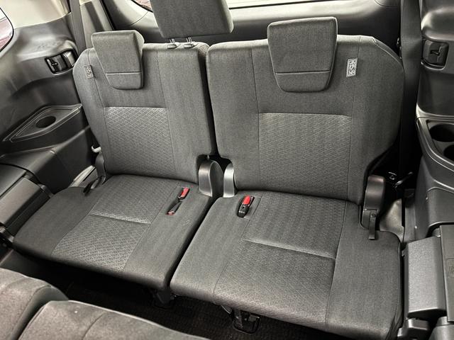 ノア ハイブリッドG 純正10.5型DAナビ 全方位カメラ ETC2.0 前後ドラレコ レーダークルコン トヨタセーフティセンス アクセル踏み間違い防止 パーキングアシスト 片側電動スライドドア 純正16インチAW LED(37枚目)