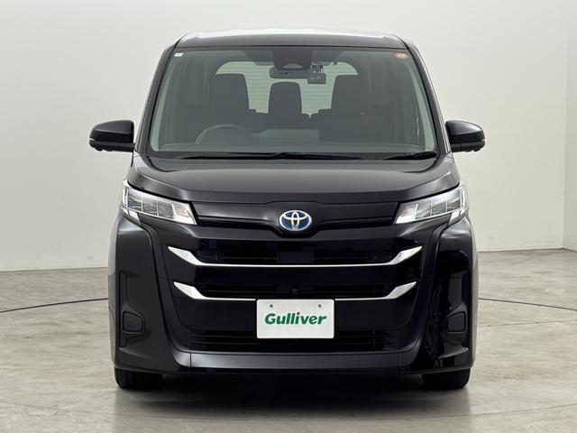 ノア ハイブリッドG 純正10.5型DAナビ 全方位カメラ ETC2.0 前後ドラレコ レーダークルコン トヨタセーフティセンス アクセル踏み間違い防止 パーキングアシスト 片側電動スライドドア 純正16インチAW LED(42枚目)