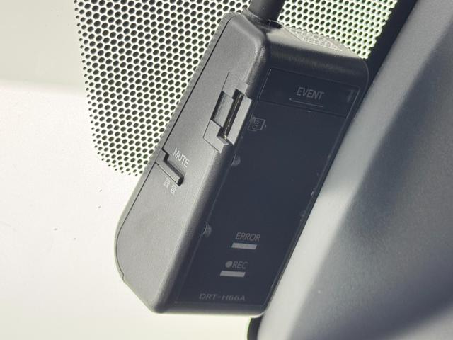 ヴォクシー ＺＳ　煌　純正ナビ／フルセグＴＶ／ＢＴ　両側パワースライドドア　ＥＴＣ　ドライブレコーダー　バックカメラ　クルーズコントロール　衝突軽減被害システム　レーンキープ　横滑り防止装置　オートマチックハイビーム（9枚目）