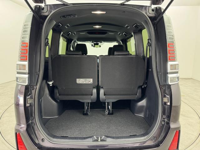 ヴォクシー ＺＳ　煌　純正ナビ／フルセグＴＶ／ＢＴ　両側パワースライドドア　ＥＴＣ　ドライブレコーダー　バックカメラ　クルーズコントロール　衝突軽減被害システム　レーンキープ　横滑り防止装置　オートマチックハイビーム（16枚目）