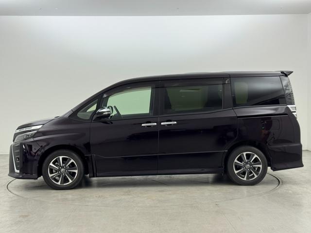 ヴォクシー ＺＳ　煌　純正ナビ／フルセグＴＶ／ＢＴ　両側パワースライドドア　ＥＴＣ　ドライブレコーダー　バックカメラ　クルーズコントロール　衝突軽減被害システム　レーンキープ　横滑り防止装置　オートマチックハイビーム（36枚目）