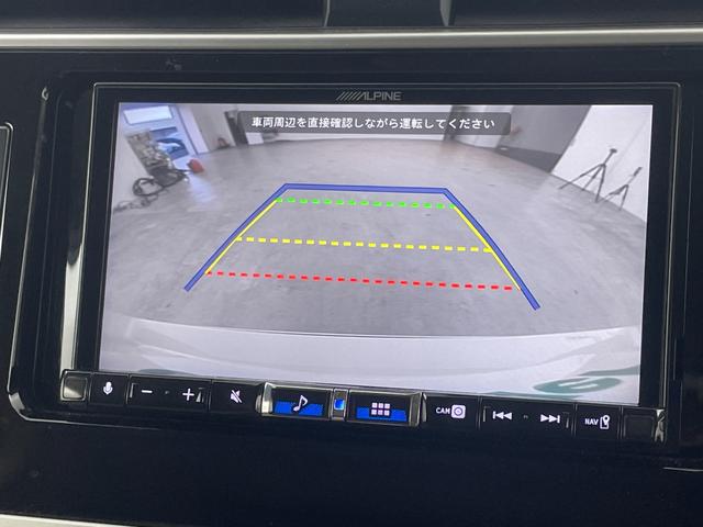 【バックモニター】後ろのカメラの映像がモニターに映し出されるので、後方の見えない死角や、障害物との距離感などもしっかり安全確認することができます！