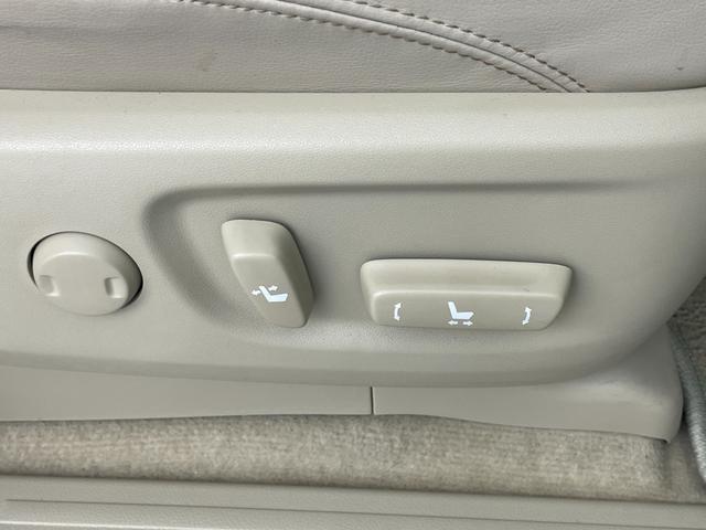 ◆商談ルームには「キッズスペース」を完備しています。ＤＶＤ、ブロック、絵本、おままごとセット。お子様連れでも、ゆっくりとお車をお選びいただけます！