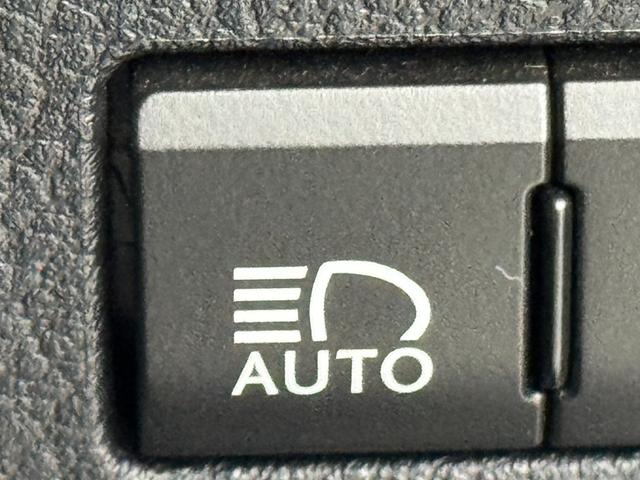 ＮＸ ＮＸ３００　Ｆスポーツ　パノラマムーンルーフ　メーカーナビ　バックカメラ　ＥＴＣ　レーダークルコン　トヨタセーフティセンス　パドルシフト　シートベンチレーション／ヒーター　ステアリングヒーター　パワーバックドア　３眼ＬＥＤ（11枚目）