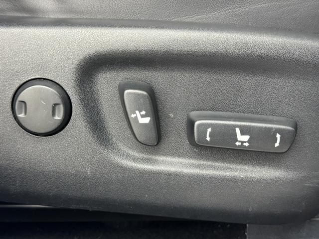 ＮＸ ＮＸ３００　Ｆスポーツ　パノラマムーンルーフ　メーカーナビ　バックカメラ　ＥＴＣ　レーダークルコン　トヨタセーフティセンス　パドルシフト　シートベンチレーション／ヒーター　ステアリングヒーター　パワーバックドア　３眼ＬＥＤ（33枚目）