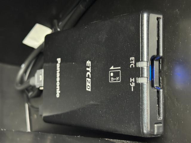 ＣＸ－８ ＸＤ　ブラックトーンエディション　ワンオーナー　純正ナビ　全方位カメラ　マツダレーダークルコン　コーナーセンサー　スマートシティブレーキサポート　レーンキープ　ＢＳＭ　全席シートヒーター　ステアリングヒーター　パワーバックドア　ＬＥＤ（11枚目）