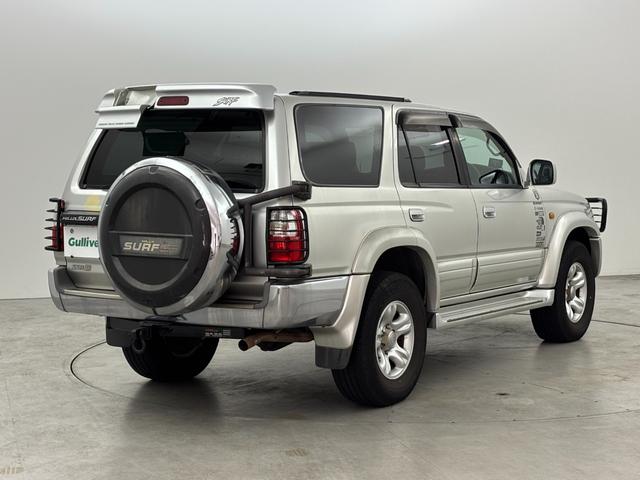 ハイラックスサーフ ＳＳＲ－Ｇ　社外ナビ　ＭＯＭＯステアリング　４ＷＤ　ＥＴＣ　ドラレコ　レーダー探知機　ＡＣ１００Ｖ　ＴＶキャンセラー　ルーフレール　背面タイヤ　牽引フック　ＩＰＦヘッドライト　フォグランプ　純正アルミホイール（38枚目）
