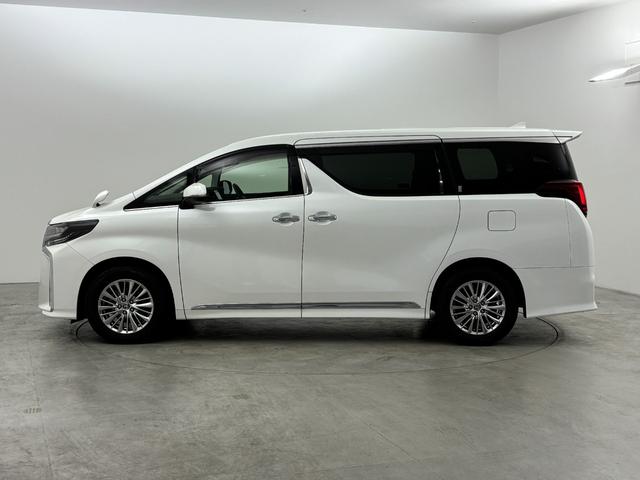 アルファードハイブリッド ＳＲ　Ｃパッケージ　純正ナビ　デジタルルームミラー　両側パワースライドドア　ＥＴＣ　ドライブレコーダー　バックカメラ　レーダークルーズコントロール　ＢＭＳ　衝突軽減　レーンキープ　コーナーセンサー　シートヒーター　ＬＥＤ（36枚目）