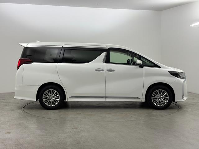 アルファードハイブリッド ＳＲ　Ｃパッケージ　純正ナビ　デジタルルームミラー　両側パワースライドドア　ＥＴＣ　ドライブレコーダー　バックカメラ　レーダークルーズコントロール　ＢＭＳ　衝突軽減　レーンキープ　コーナーセンサー　シートヒーター　ＬＥＤ（37枚目）