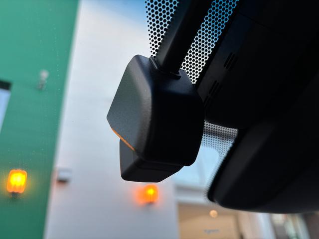 カムリ WS ワンオーナー パノラマムーンルーフ 純正ナビ/フルセグTV バックカメラ ETC2.0 前方ドラレコ トヨタセーフティセンス アクセル踏み間違い防止 パドルシフト ハーフレザー 社外17インチAW(13枚目)