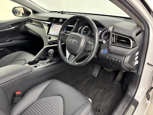 カムリ WS ワンオーナー パノラマムーンルーフ 純正ナビ/フルセグTV バックカメラ ETC2.0 前方ドラレコ トヨタセーフティセンス アクセル踏み間違い防止 パドルシフト ハーフレザー 社外17インチAW(23枚目)