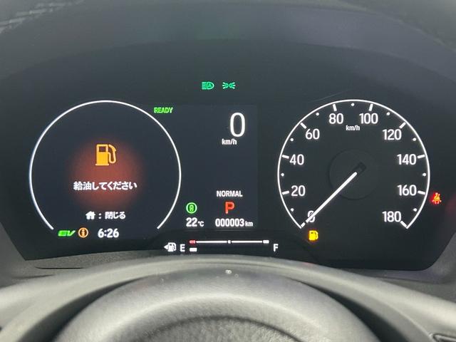 ヴェゼル ｅ：ＨＥＶ　Ｚ　登録済未使用車　純正ナビ　バックカメラ　ワイヤレス充電　レーダークルコン　コーナーセンサー　衝突被害軽減　レーンキープ　アクセル踏み間違い防止　ＢＳＭ　パワーバックドア　ステアリングヒーター　ＬＥＤ（22枚目）