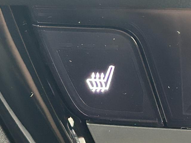 ヴェゼル ｅ：ＨＥＶ　Ｚ　登録済未使用車　純正ナビ　バックカメラ　ワイヤレス充電　レーダークルコン　コーナーセンサー　衝突被害軽減　レーンキープ　アクセル踏み間違い防止　ＢＳＭ　パワーバックドア　ステアリングヒーター　ＬＥＤ（33枚目）