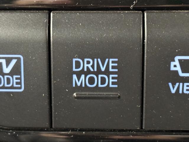 プリウス Ｓツーリングセレクション・ブラックエディション　純正ディスプレイオーディオ／フルセグＴＶ　全方位カメラ　レーダークルーズコントロール　コーナーセンサー　衝突被害軽減ブレーキ　レーンキープ　シートヒーター　ビルトインＥＴＣ２．０　前後ドラレコ　ＬＥＤ（31枚目）