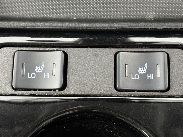 プリウス Ｓツーリングセレクション・ブラックエディション　純正ディスプレイオーディオ／フルセグＴＶ　全方位カメラ　レーダークルーズコントロール　コーナーセンサー　衝突被害軽減ブレーキ　レーンキープ　シートヒーター　ビルトインＥＴＣ２．０　前後ドラレコ　ＬＥＤ（34枚目）