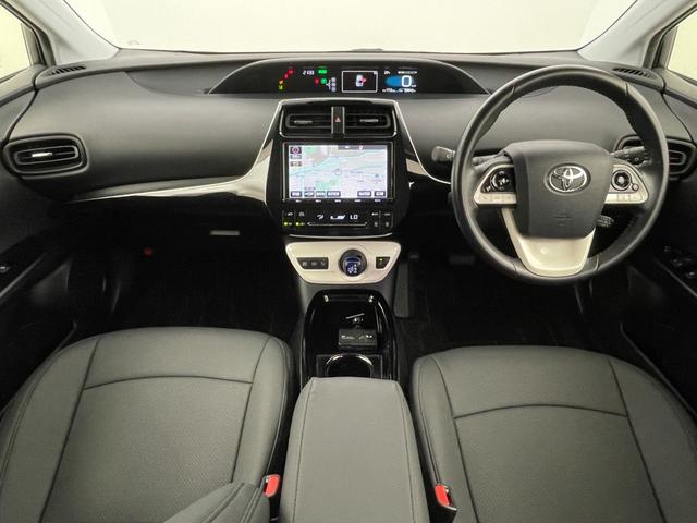 プリウス Ｓセーフティプラス　純正９型ナビ（フルセグＴＶ）　バックカメラ　ビルトインＥＴＣ　前方ドラレコ　レーダークルーズコントロール　コーナーセンサー　衝突被害軽減　レーンキープ　ＰＫＳＢ　パーキングアシスト　純正１７インチＡＷ（2枚目）