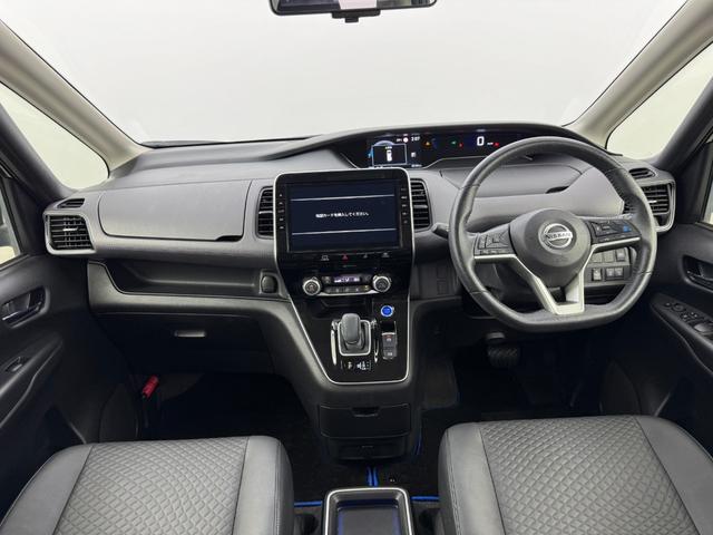 セレナ ｅ－パワー　ハイウェイスターＶ　純正１０型ナビ　全方位カメラ　プロパイロット　コーナーセンサー　エマージェンシーブレーキ　レーンキープ　ＢＳＭ　両側電動スライドドア　デジタルインナーミラー　ＥＴＣ　ドラレコ　純正１６インチＡＷ（2枚目）