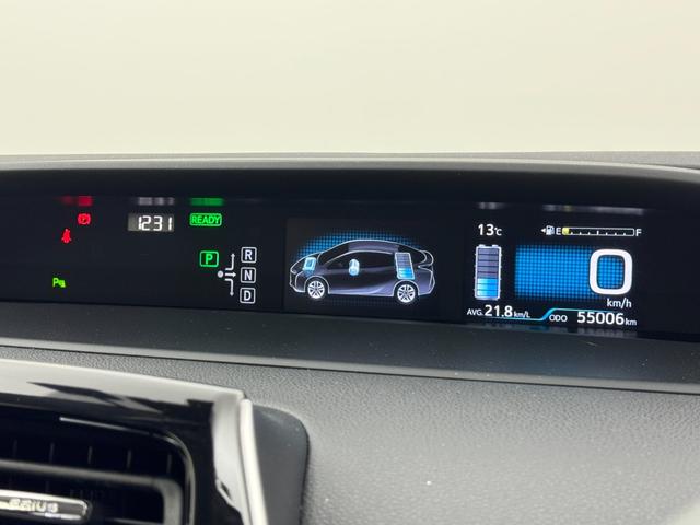 プリウス Ｓセーフティプラス　純正９型ナビ　バックカメラ　ＥＴＣ　ドラレコ　衝突軽減　レーダークルコン　レーンキープ　コーナーセンサー　パーキングアシスト　アクセル踏み間違い　オートハイビーム　横滑り防止　社外１８インチＡＷ（22枚目）