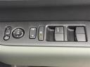ｅ：ＨＥＶクロスター　登録済未使用車　純正ナビ／フルセグＴＶ　バックカメラ　アダプティブクルコン　コーナーセンサー　衝突軽減　レーンキープ　アクセル踏み間違い防止　ＢＳＭ　両側電動スライドドア　シートヒーター　ＬＥＤライト（31枚目）