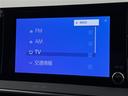 プリウス Ｇ　純正１２．３型コネクティッド（フルセグＴＶ）　トヨタセーフティセンス　レーダークルコン　盗難防止装置　ＢＳＭ　シートヒーター　ＥＴＣ２．０　ドラレコ　１００Ｖ電源　純正１９型ＡＷ　ＬＥＤヘッドライト（4枚目）