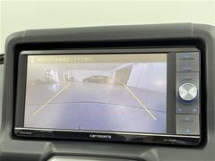 【バックモニター】後ろのカメラの映像がモニターに映し出されるので、後方の見えない死角や、障害物との距離感などもしっかり安全確認することができます！ 5