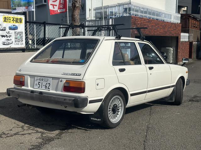 スターレットバン XL KP61/4K&ワンキャブ/4速マニュアル/Momoウッドハンドル/ルーフキャリア/エアコン/整備手帳/5ドア(4枚目)