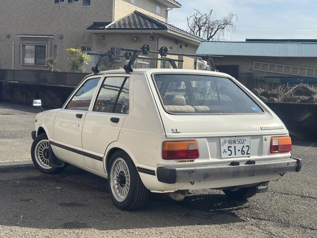 スターレットバン XL KP61/4K&ワンキャブ/4速マニュアル/Momoウッドハンドル/ルーフキャリア/エアコン/整備手帳/5ドア(6枚目)