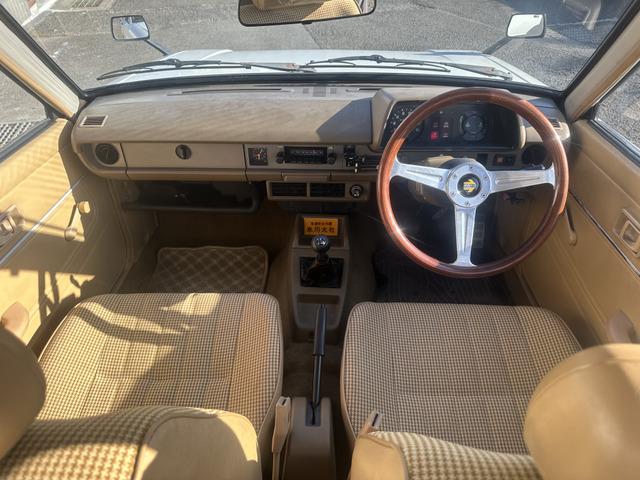 スターレットバン XL KP61/4K&ワンキャブ/4速マニュアル/Momoウッドハンドル/ルーフキャリア/エアコン/整備手帳/5ドア(7枚目)