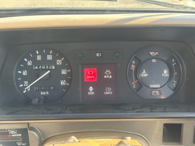 スターレットバン XL KP61/4K&ワンキャブ/4速マニュアル/Momoウッドハンドル/ルーフキャリア/エアコン/整備手帳/5ドア(10枚目)