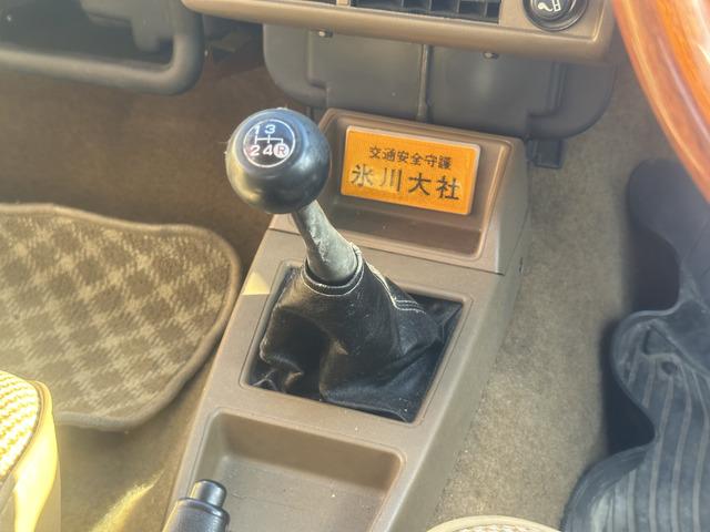 スターレットバン XL KP61/4K&ワンキャブ/4速マニュアル/Momoウッドハンドル/ルーフキャリア/エアコン/整備手帳/5ドア(11枚目)