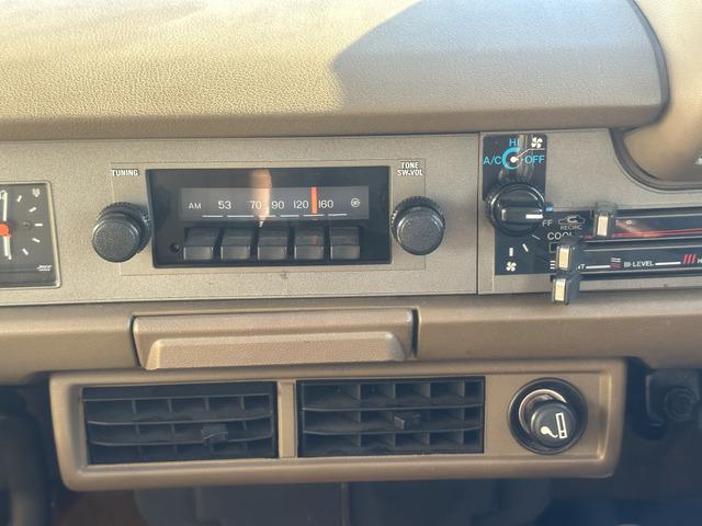 スターレットバン XL KP61/4K&ワンキャブ/4速マニュアル/Momoウッドハンドル/ルーフキャリア/エアコン/整備手帳/5ドア(12枚目)