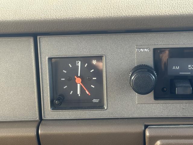 スターレットバン XL KP61/4K&ワンキャブ/4速マニュアル/Momoウッドハンドル/ルーフキャリア/エアコン/整備手帳/5ドア(14枚目)