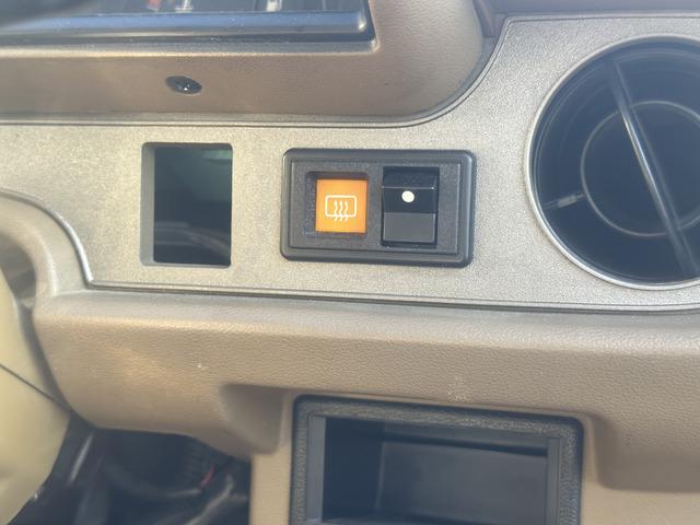 スターレットバン XL KP61/4K&ワンキャブ/4速マニュアル/Momoウッドハンドル/ルーフキャリア/エアコン/整備手帳/5ドア(17枚目)