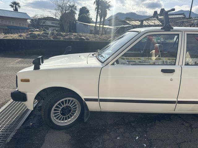 スターレットバン XL KP61/4K&ワンキャブ/4速マニュアル/Momoウッドハンドル/ルーフキャリア/エアコン/整備手帳/5ドア(30枚目)