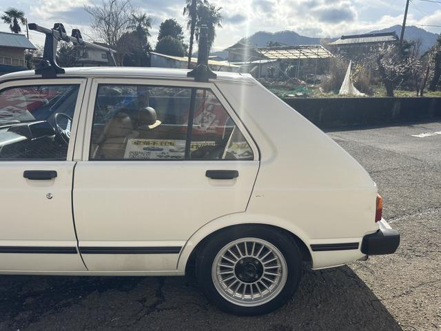 スターレットバン XL KP61/4K&ワンキャブ/4速マニュアル/Momoウッドハンドル/ルーフキャリア/エアコン/整備手帳/5ドア(31枚目)