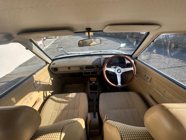 スターレットバン XL KP61/4K&ワンキャブ/4速マニュアル/Momoウッドハンドル/ルーフキャリア/エアコン/整備手帳/5ドア(35枚目)