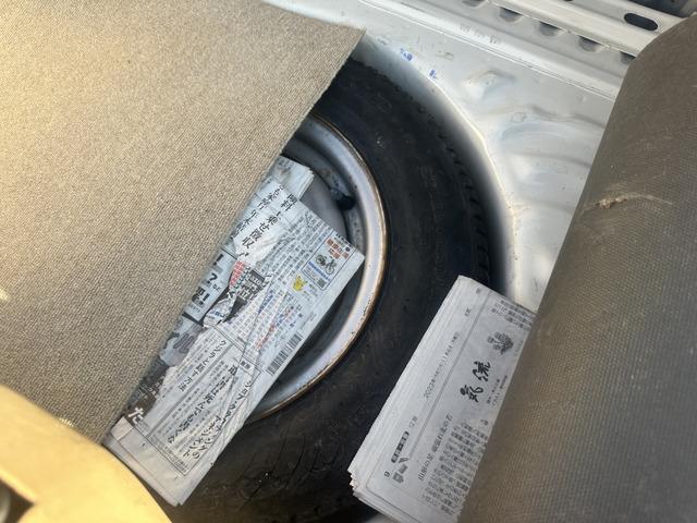 スターレットバン XL KP61/4K&ワンキャブ/4速マニュアル/Momoウッドハンドル/ルーフキャリア/エアコン/整備手帳/5ドア(42枚目)