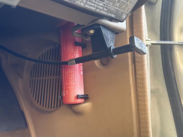 スターレットバン XL KP61/4K&ワンキャブ/4速マニュアル/Momoウッドハンドル/ルーフキャリア/エアコン/整備手帳/5ドア(44枚目)