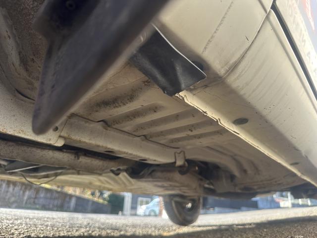 スターレットバン XL KP61/4K&ワンキャブ/4速マニュアル/Momoウッドハンドル/ルーフキャリア/エアコン/整備手帳/5ドア(69枚目)