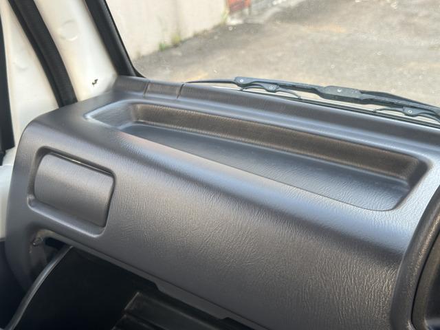 サンバートラック ＴＢ　■５ＭＴ■ＡＣ■エアコン■パートタイム４ＷＤ■エアバッグ（23枚目）