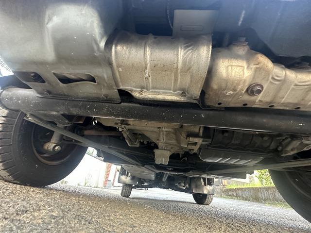 サンバートラック ＴＢ　■５ＭＴ■ＡＣ■エアコン■パートタイム４ＷＤ■エアバッグ（33枚目）