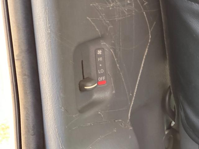 ハイエースバン 　■５ドア■ＥＴＣ■助手席エアバッグ■２０万キロＴベルト交換■最大積載量１２５０ｋｇ■リアヒータークーラー■パワーウィンドウ■シートカバー（13枚目）