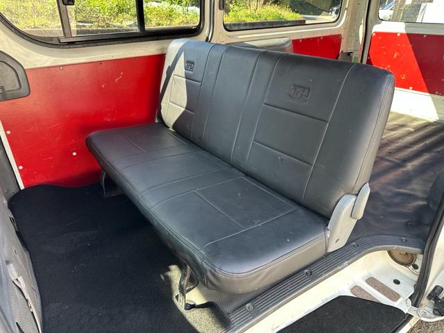 ハイエースバン 　■５ドア■ＥＴＣ■助手席エアバッグ■２０万キロＴベルト交換■最大積載量１２５０ｋｇ■リアヒータークーラー■パワーウィンドウ■シートカバー（14枚目）