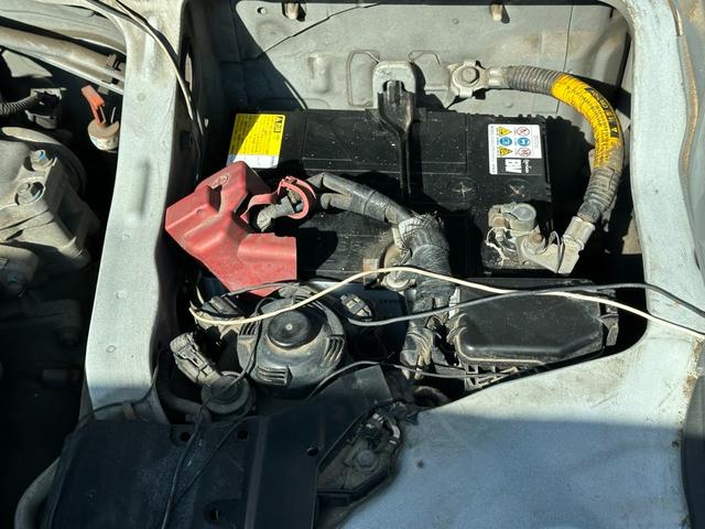 ハイエースバン 　■５ドア■ＥＴＣ■助手席エアバッグ■２０万キロＴベルト交換■最大積載量１２５０ｋｇ■リアヒータークーラー■パワーウィンドウ■シートカバー（30枚目）