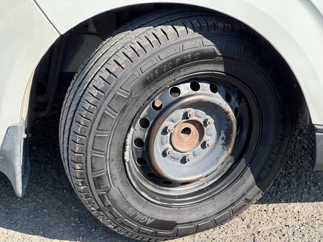 ハイエースバン 　■５ドア■ＥＴＣ■助手席エアバッグ■２０万キロＴベルト交換■最大積載量１２５０ｋｇ■リアヒータークーラー■パワーウィンドウ■シートカバー（37枚目）