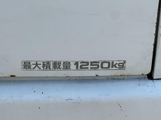 ハイエースバン 　■５ドア■ＥＴＣ■助手席エアバッグ■２０万キロＴベルト交換■最大積載量１２５０ｋｇ■リアヒータークーラー■パワーウィンドウ■シートカバー（39枚目）