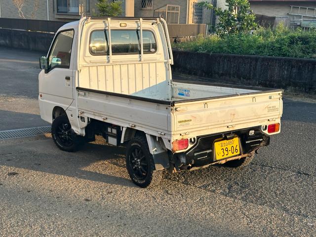 サンバートラック TB プロフェッショナル ■2ドア■マッドタイヤ■5速マニュアル■4WD(6枚目)